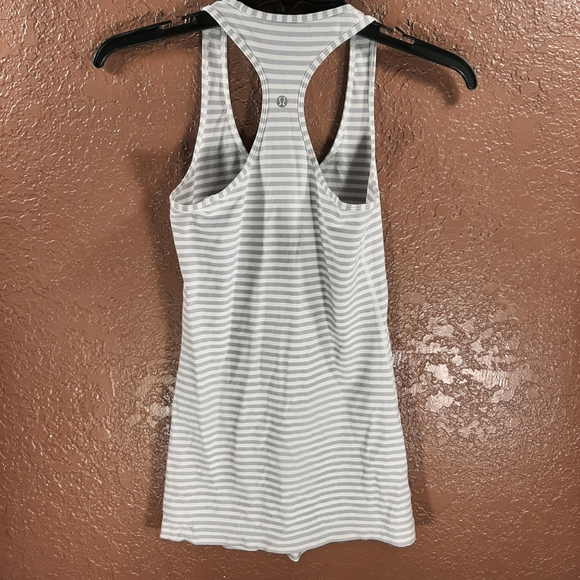 Lululemon Tank Top size 4 - Picture 2 of 6